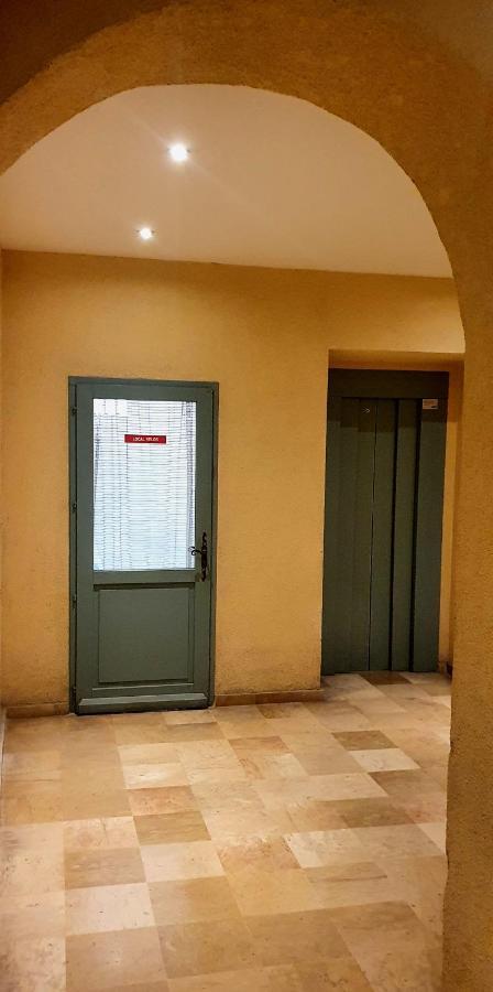 Appartement Chambre d'Hôtes sde, wc privé climatisé dans loft 80m2 Espace commun avec les habitants Salon et cuisine à Toulon Extérieur photo