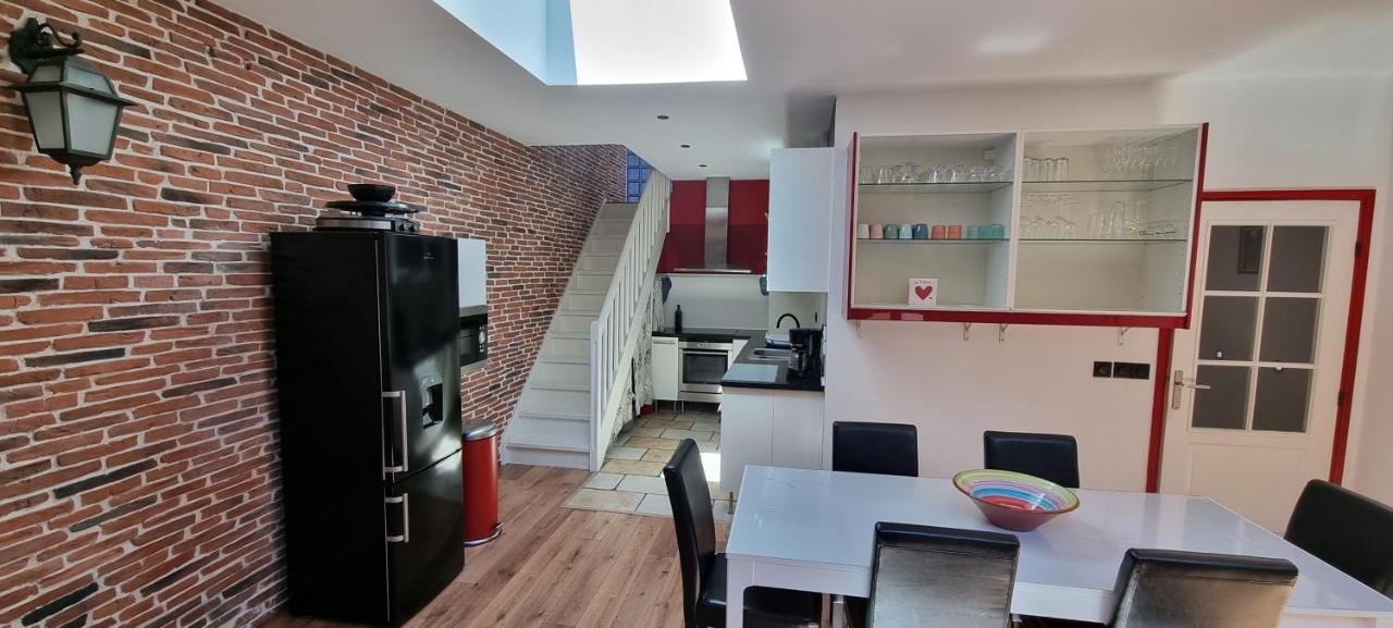 Appartement Chambre d'Hôtes sde, wc privé climatisé dans loft 80m2 Espace commun avec les habitants Salon et cuisine à Toulon Extérieur photo