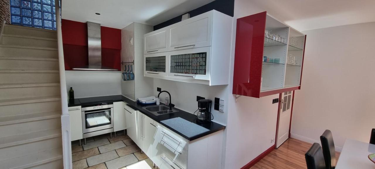 Appartement Chambre d'Hôtes sde, wc privé climatisé dans loft 80m2 Espace commun avec les habitants Salon et cuisine à Toulon Extérieur photo